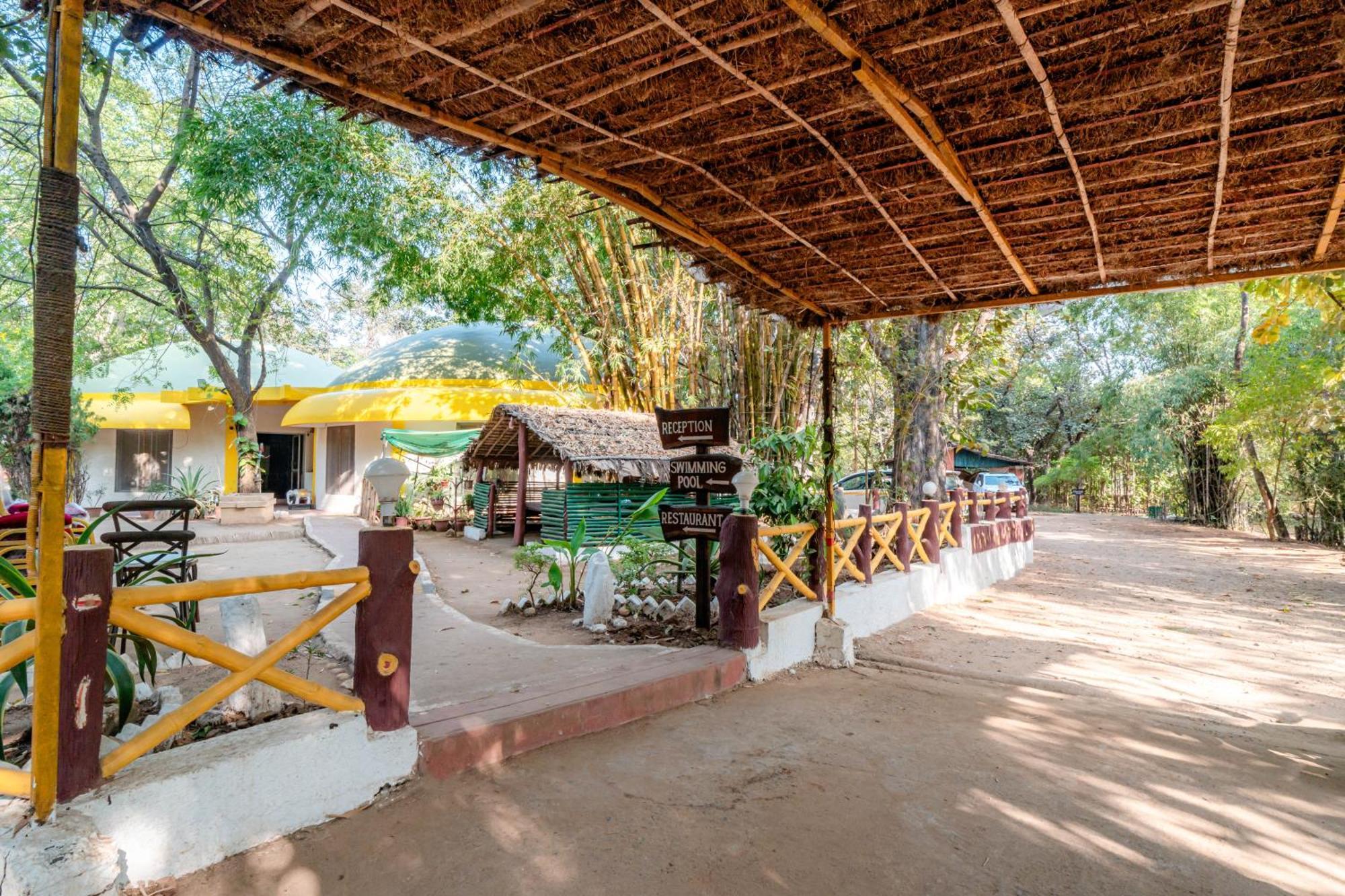 Treebo Premium Mowgli'S Den, Pench Hotell Khawāsa Eksteriør bilde
